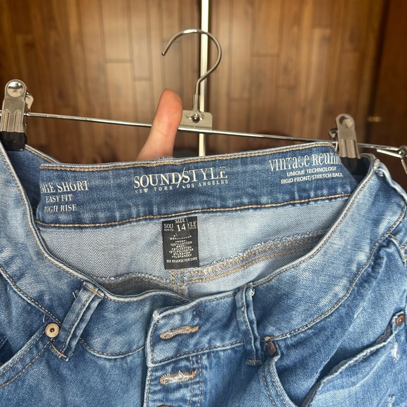 Sound Style Denim Shorts - Button Fly, Distressing, Long Line, 3-4" Inseam - Picture 3 of 7